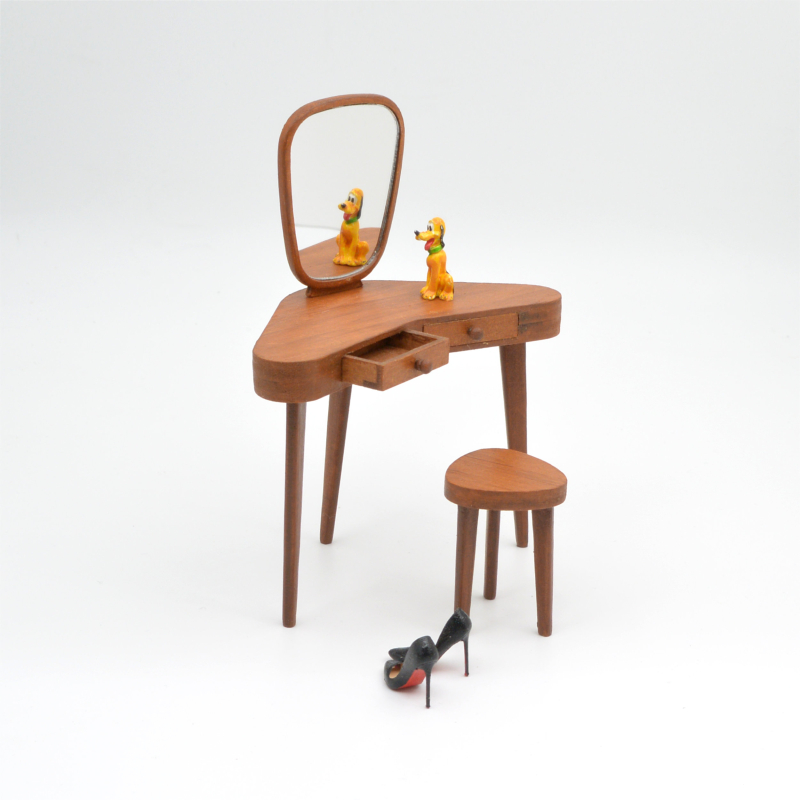 Mid Century Atomic Kaptafel